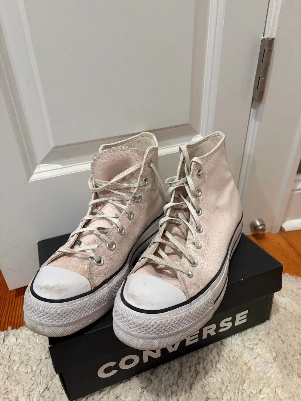 Converse Chuck Taylor All Star High Top Sneakers - Pale Pink w Original Box - Picture 8 of 8